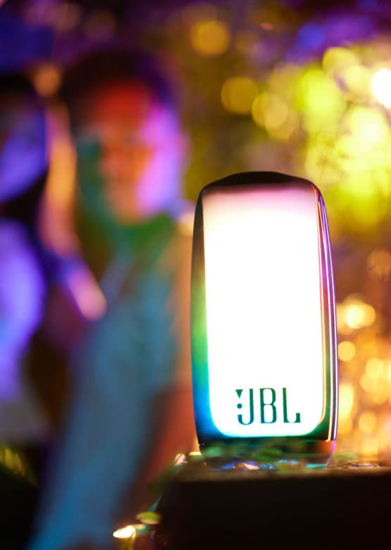 Pulse 5 - kolejny przenośny głośnik JBL z efektami świetlnymi