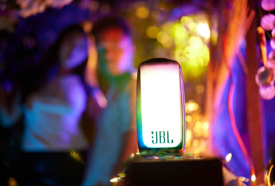Pulse 5 - kolejny przenośny głośnik JBL z efektami świetlnymi