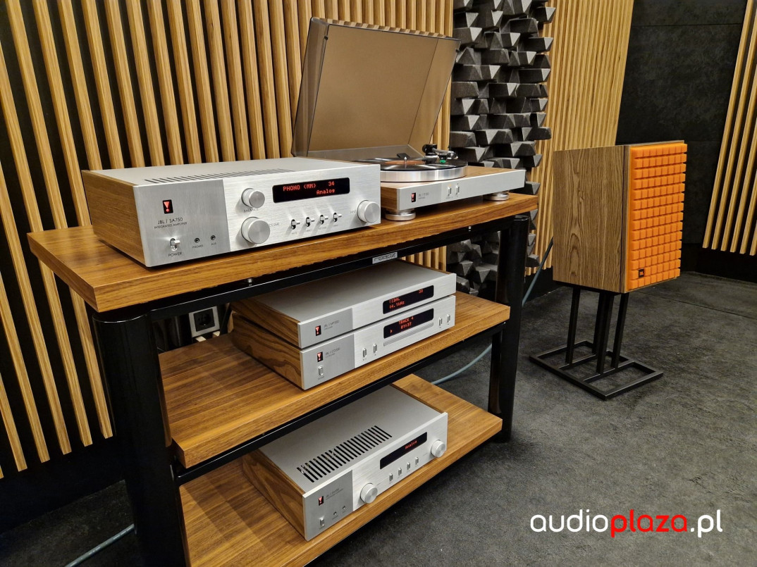 Prezentacja zestawu JBL Classic w salonie audioplaza.pl w Poznaniu