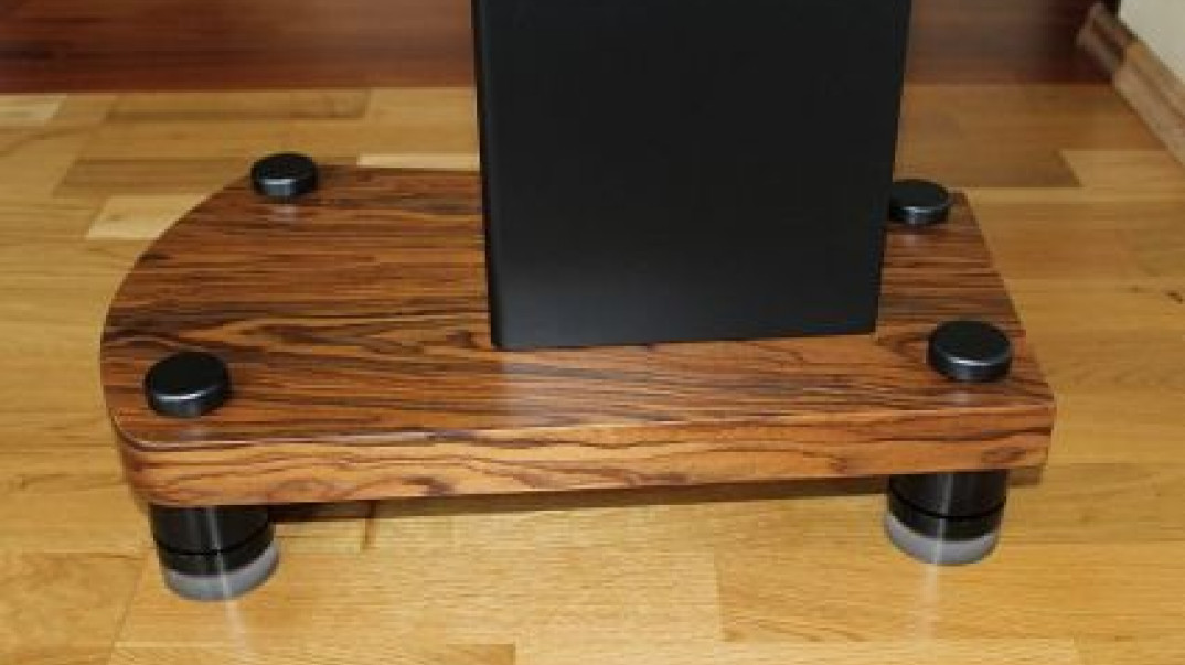 Pro Audio Bono wprowadza do sprzedaży nowe standy pod kolumny podstawkowe
