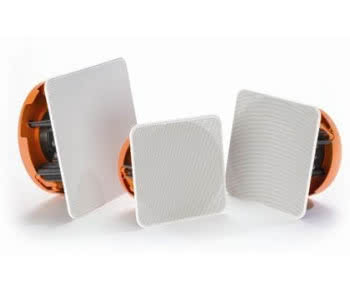 Czym wyróżniają się głośniki stosowane w instalacjach?