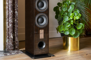 Triangle świętuje urodziny i wypuszcza jubileuszowe kolumny  w limitowanej liczbie