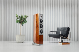 Audiovector R 5 Arreté - 2000 godzin odsłuchów i strojenia i technologia flagowca