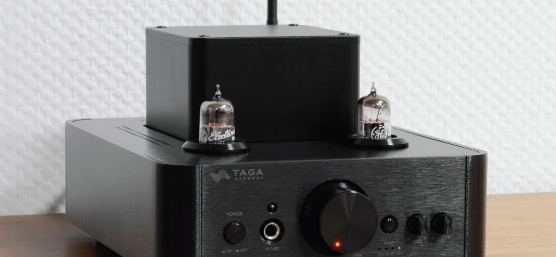 Wzmacniacz hybrydowy Taga Harmony HTA-700B w dwóch nowych wersjach