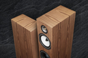 Triangle Esprit EZ w nowym fornirze Golden Maple