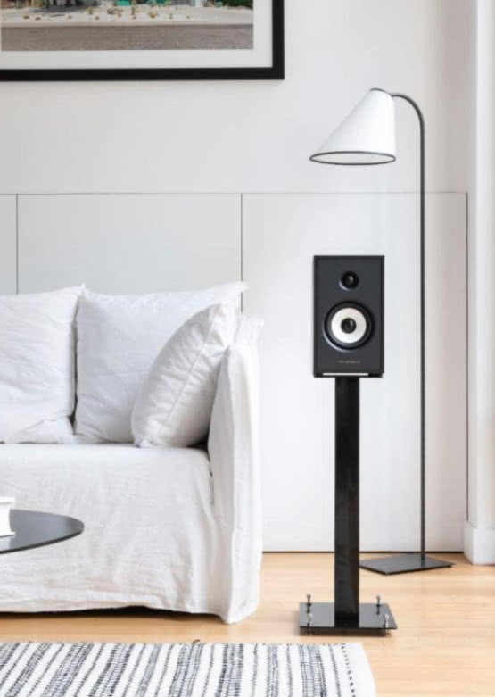 Standy głośnikowe Triangle S-01