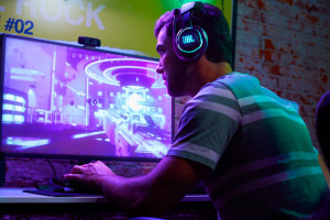 Bezprzewodowy zestaw słuchawkowy JBL Quantum 810 Wireless