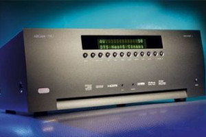 Flagowy, referencyjny amplituner ARCAM AVR750 w salonie Q21
