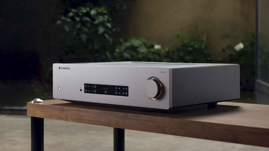Wzmacniacz zintegrowany Cambridge Audio CXA81
