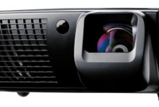 Optoma z projektorem ultra short throw