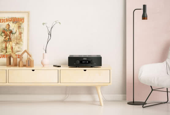 Sieciowy wzmacniacz zintegrowany Hegel H390