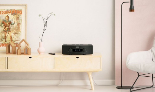 Sieciowy wzmacniacz zintegrowany Hegel H390