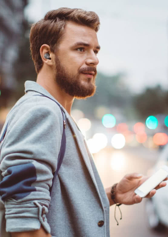 Nowe bezprzewodowe słuchawki TWS EAH-AZ60 i EAH-AZ40