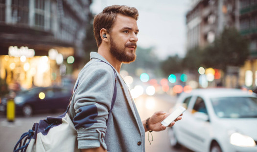 Nowe bezprzewodowe słuchawki TWS EAH-AZ60 i EAH-AZ40