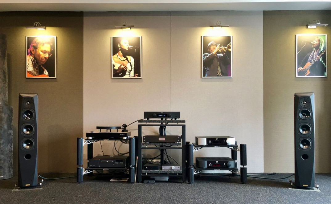 Prezentacja kolumn Opera grand Mezza w salonie Q21