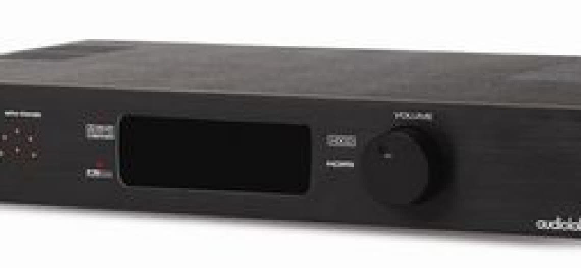 Wielokanałowy przedwzmacniacz z HDMI